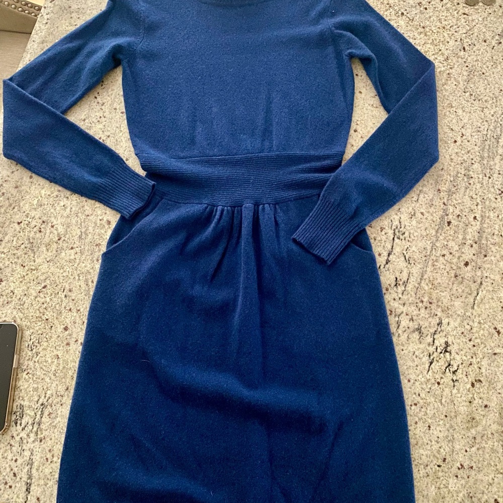 Chelsea & Theodore Navy Long-Sleeve Knit Midi Dress